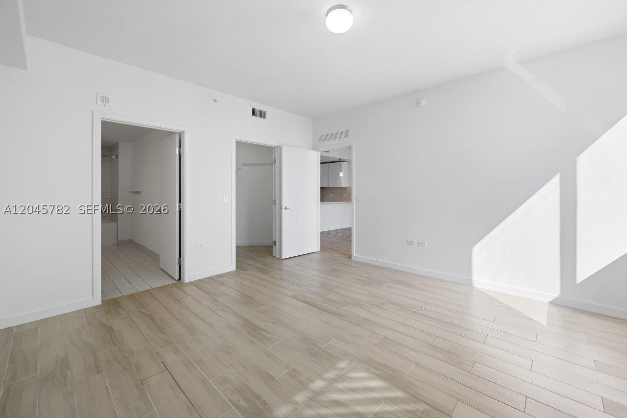 image Nine at Mary Brickell Village10