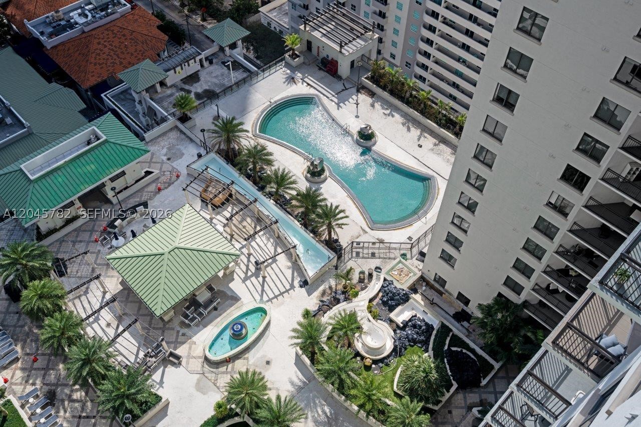 image Nine at Mary Brickell Village12