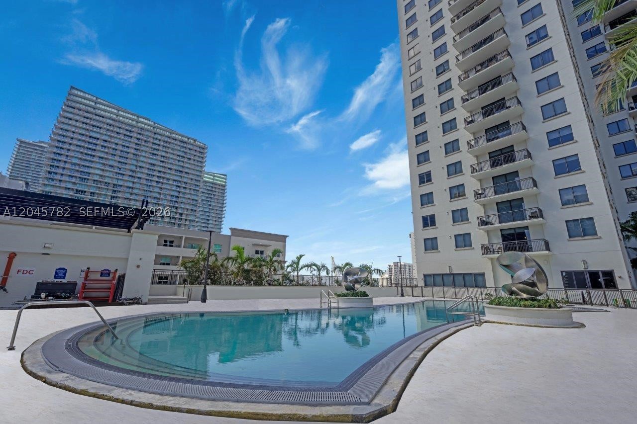 image Nine at Mary Brickell Village13