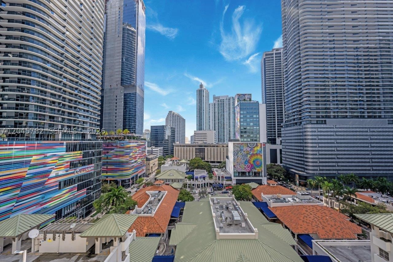 image Nine at Mary Brickell Village15