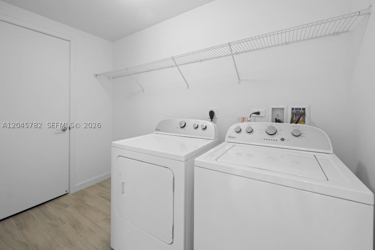 image Nine at Mary Brickell Village5