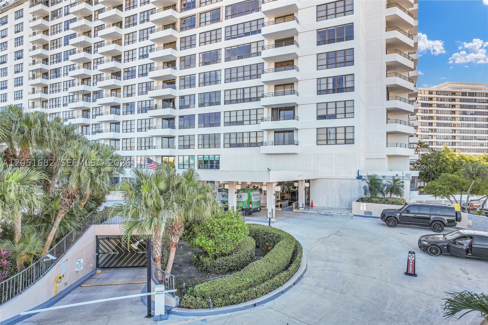 2500 Parkview Dr #2411