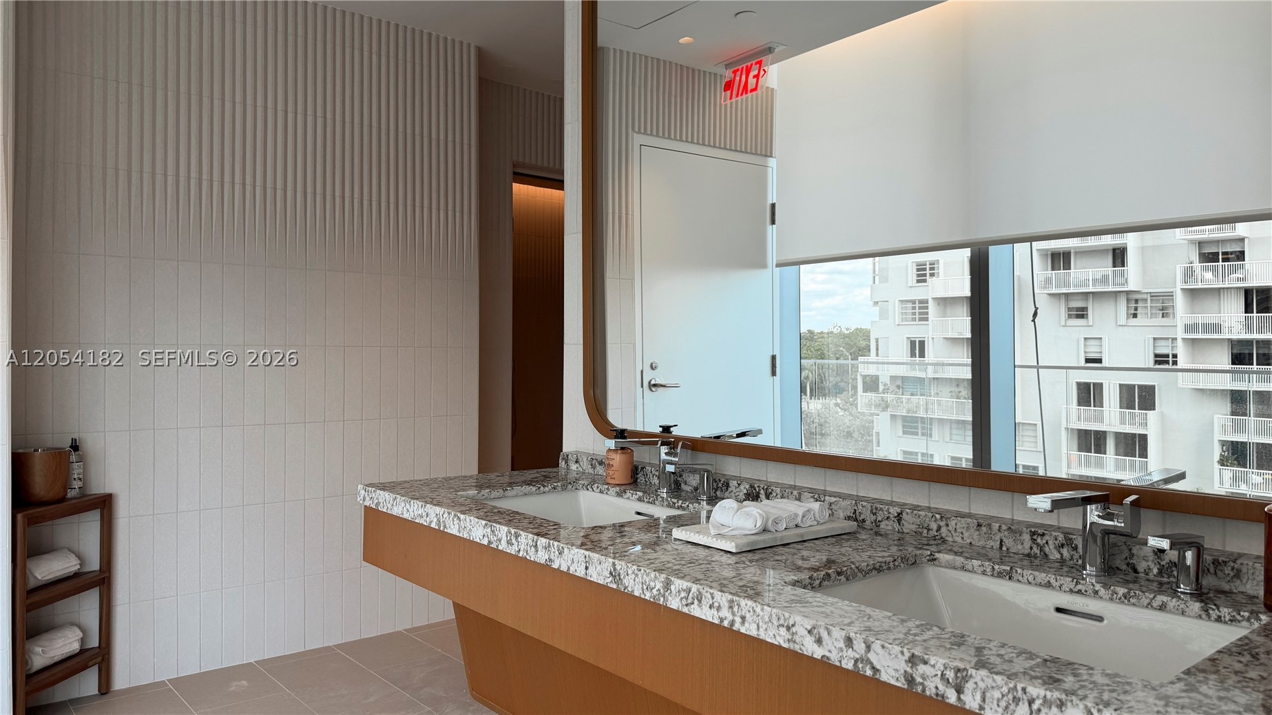 image Una Residences45