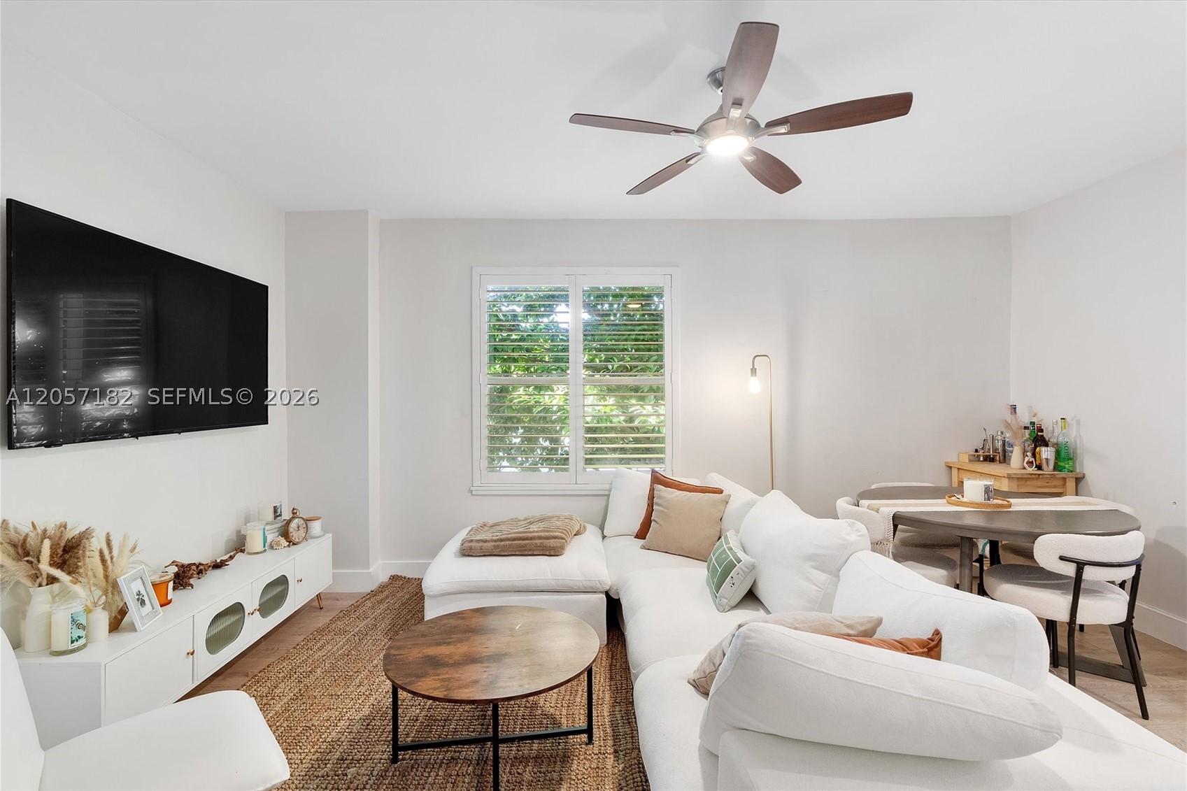 747 Michigan Ave #301