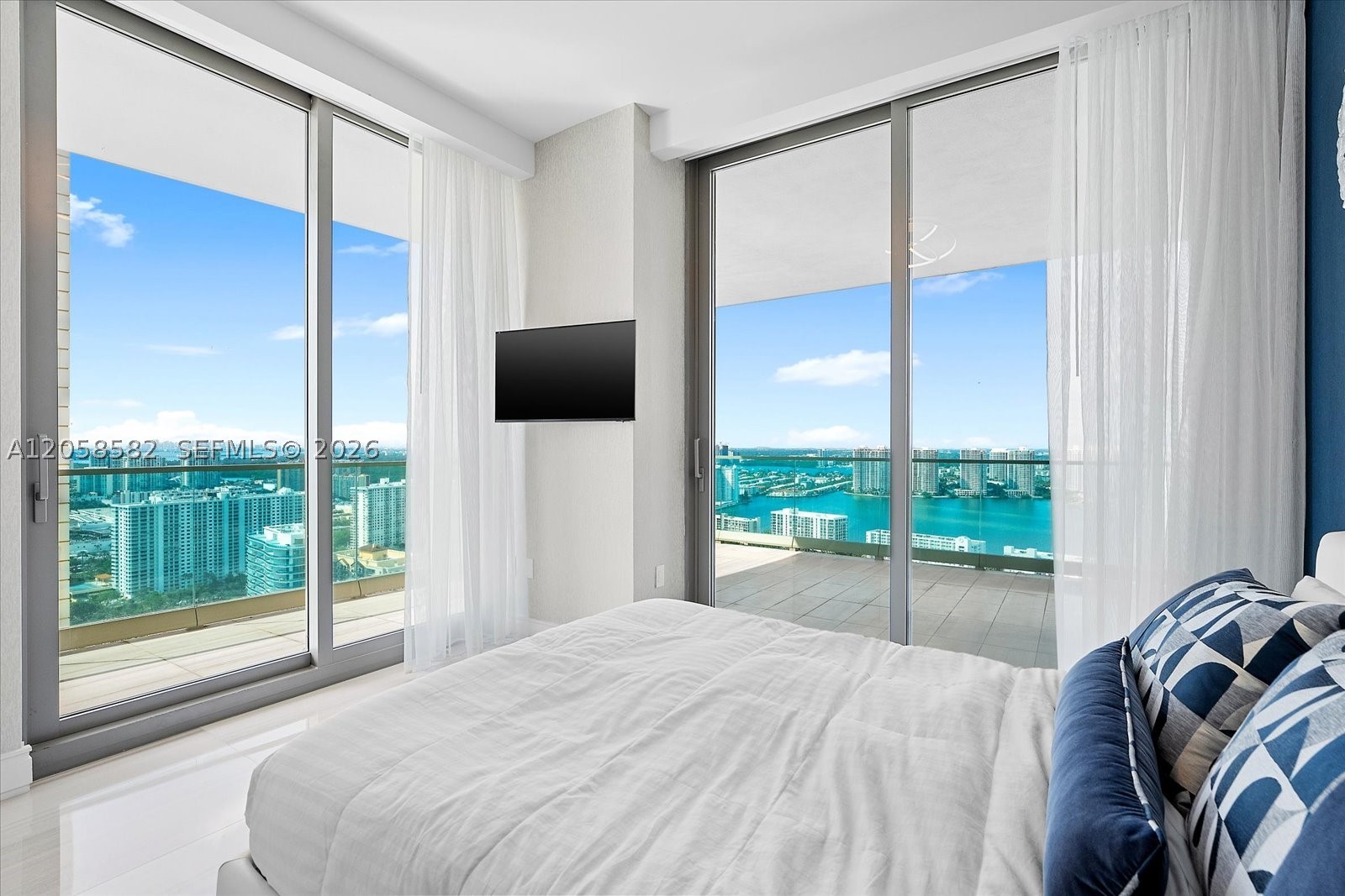 17901 Collins Ave #3004 Sunny Isles Beach, FL 33160