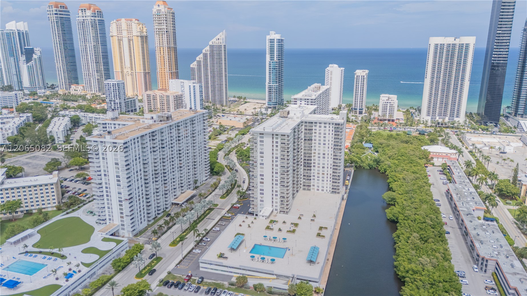 image Winston Towers 30026