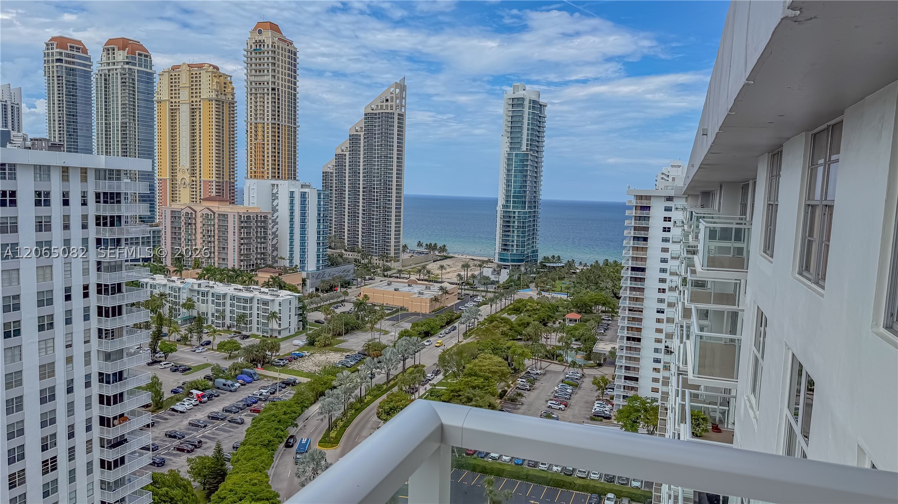 image Winston Towers 30032