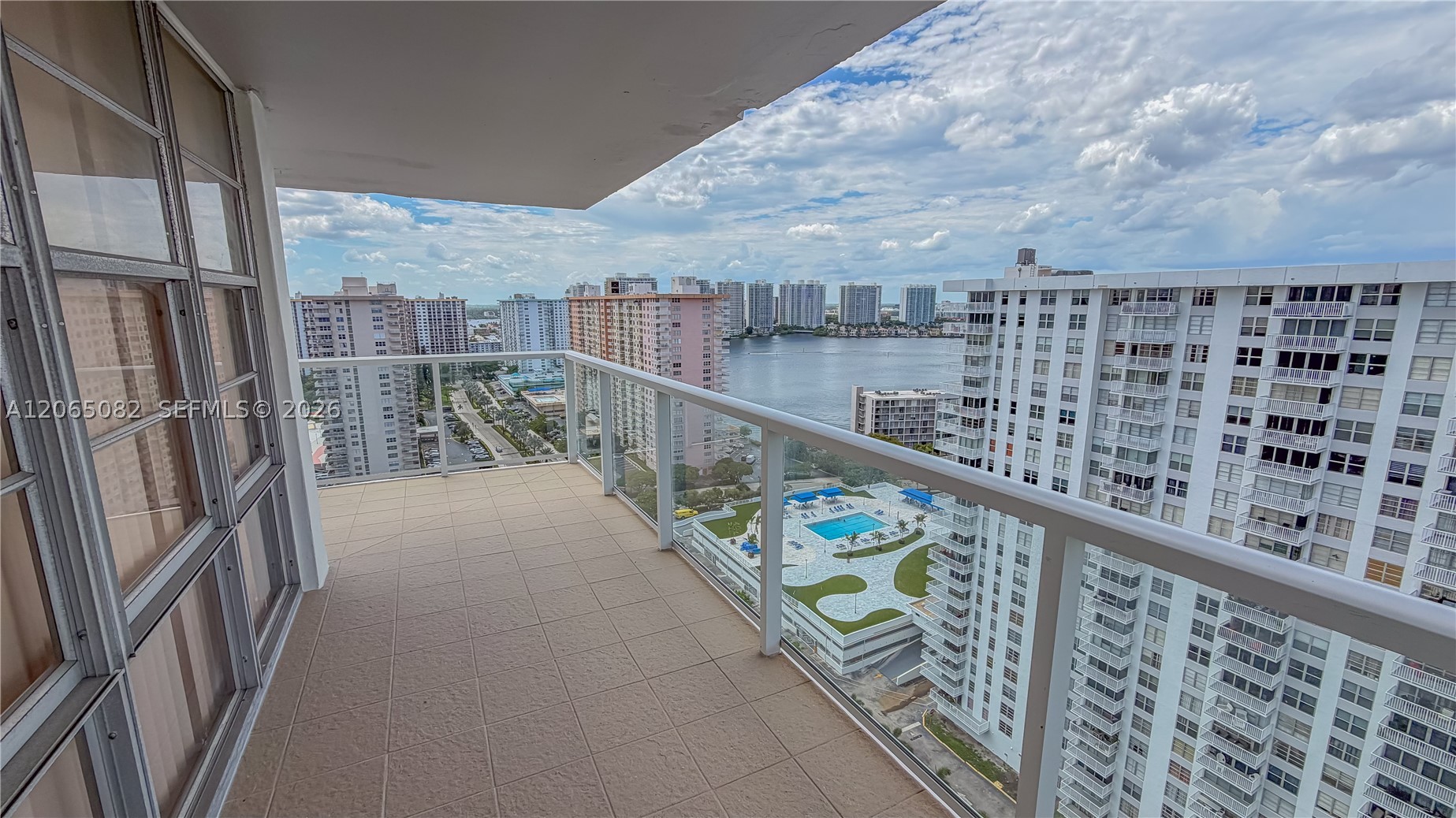 image Winston Towers 3006