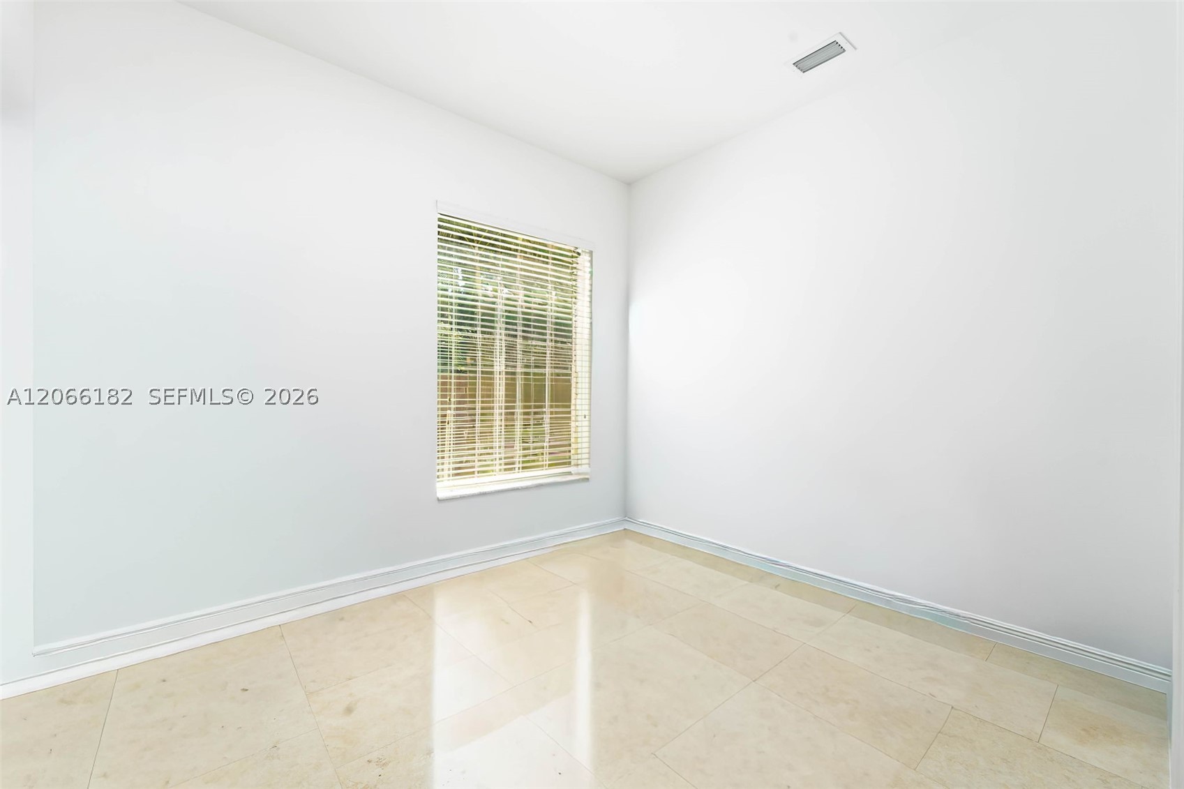 1490 Cleveland Rd Miami Beach, FL 33141