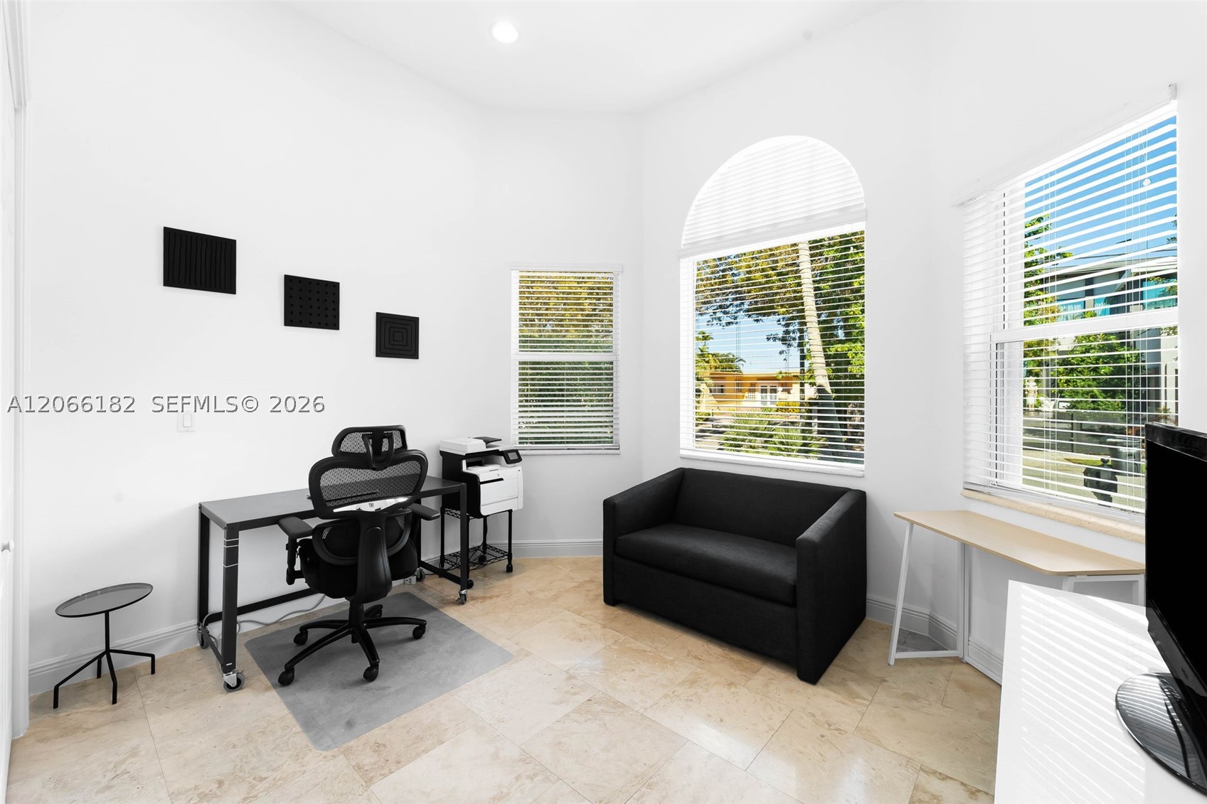 1490 Cleveland Rd Miami Beach, FL 33141