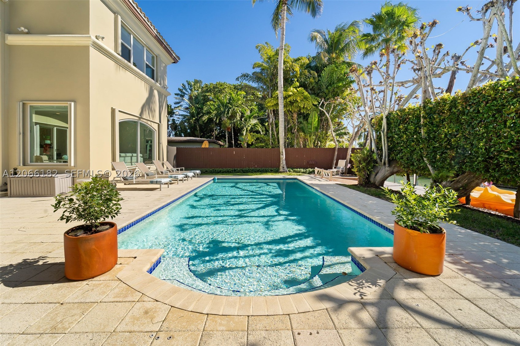 1490 Cleveland Rd Miami Beach, FL 33141