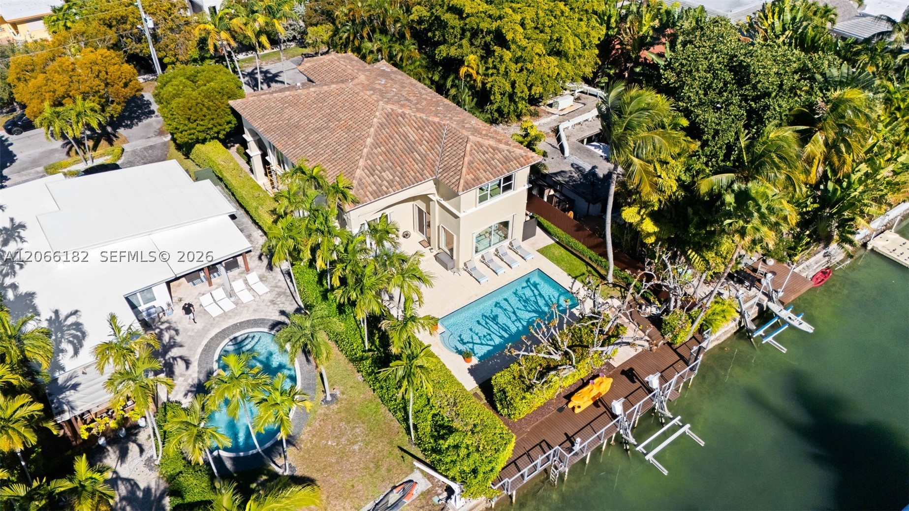 1490 Cleveland Rd Miami Beach, FL 33141