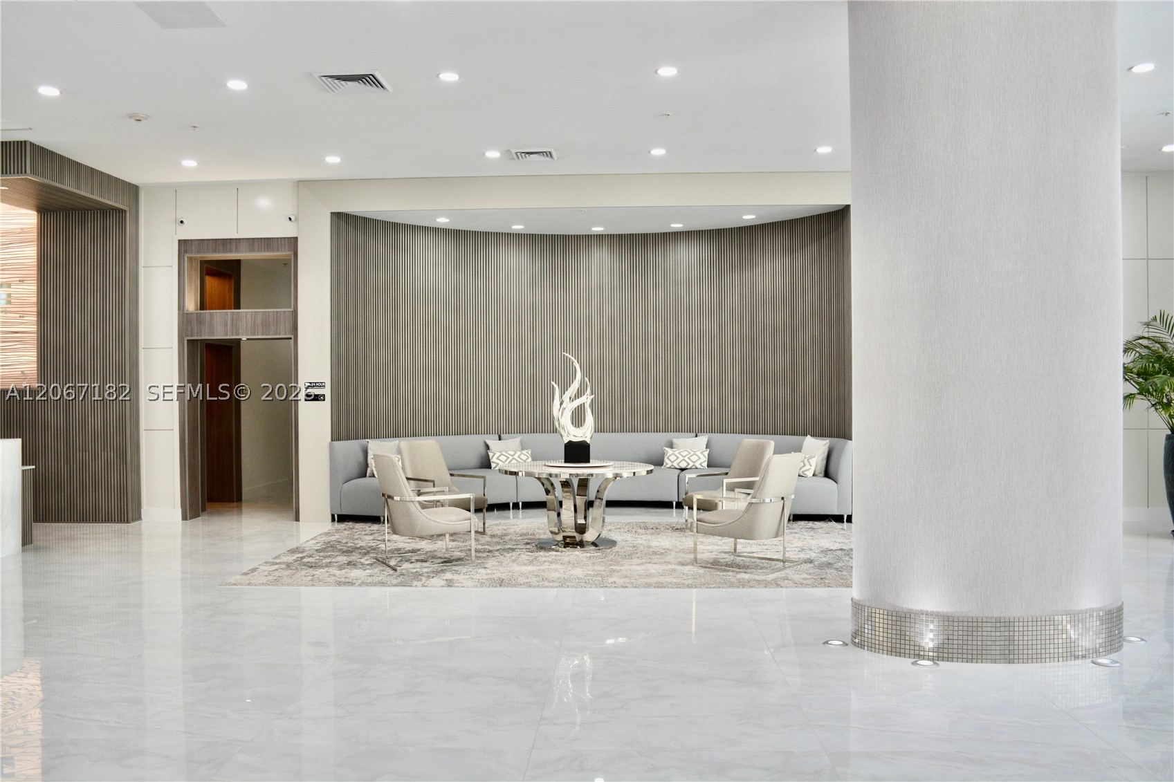 image The Venture at Aventura0