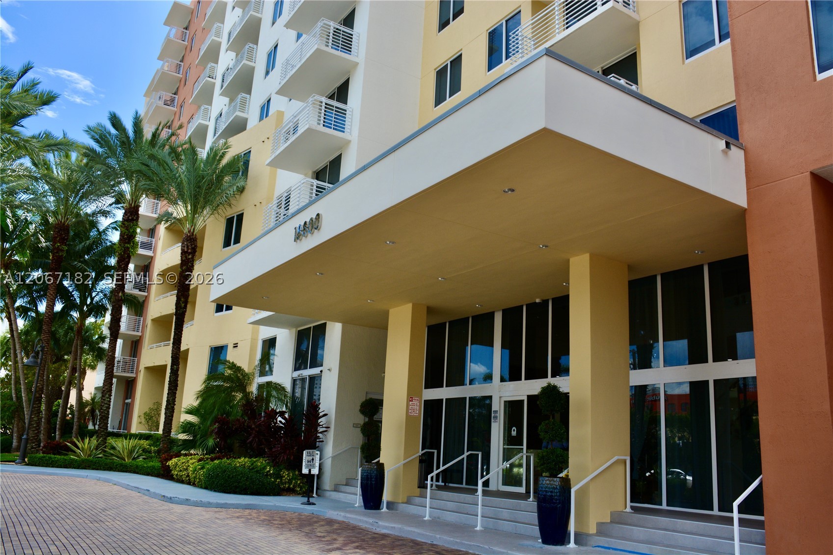 image The Venture at Aventura4