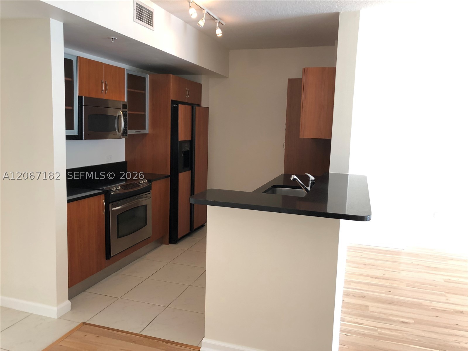 image The Venture at Aventura8