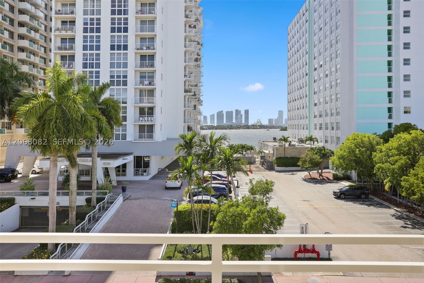 1245 West Ave #401