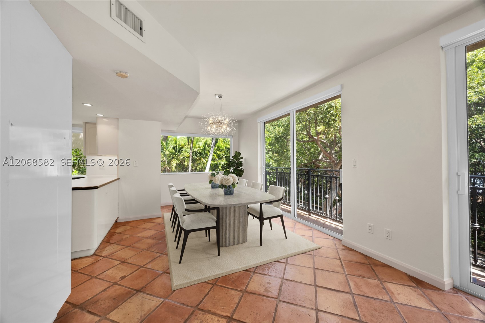 5996 Paradise Pt Dr Palmetto Bay, FL 33157