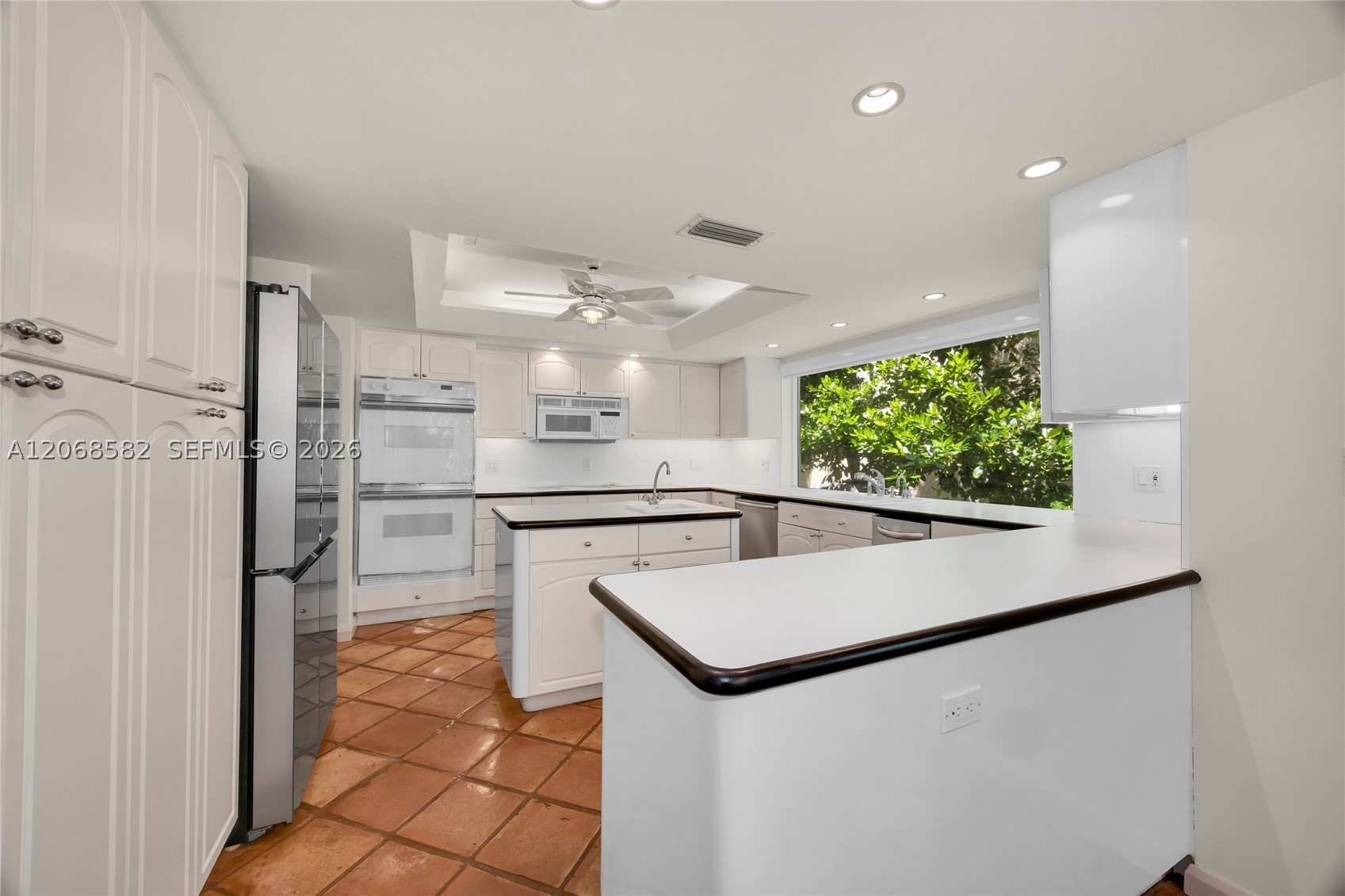 5996 Paradise Pt Dr Palmetto Bay, FL 33157