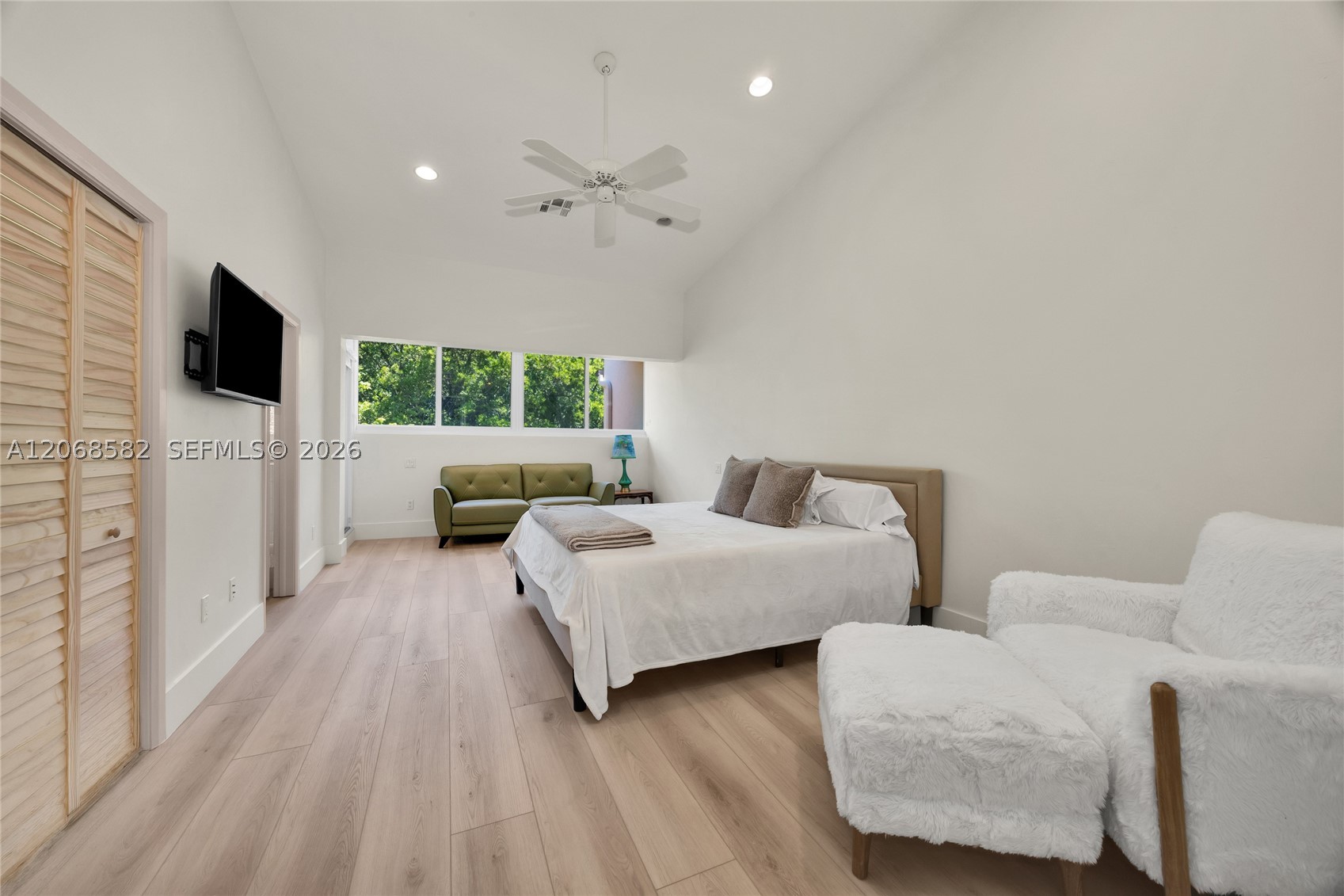 5996 Paradise Pt Dr Palmetto Bay, FL 33157