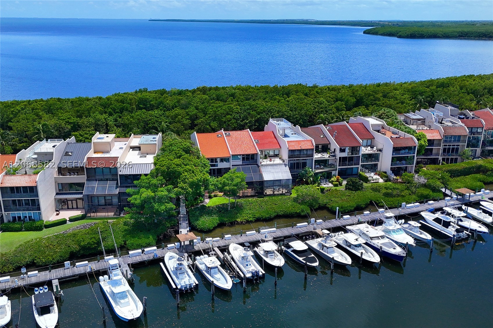 5996 Paradise Pt Dr Palmetto Bay, FL 33157