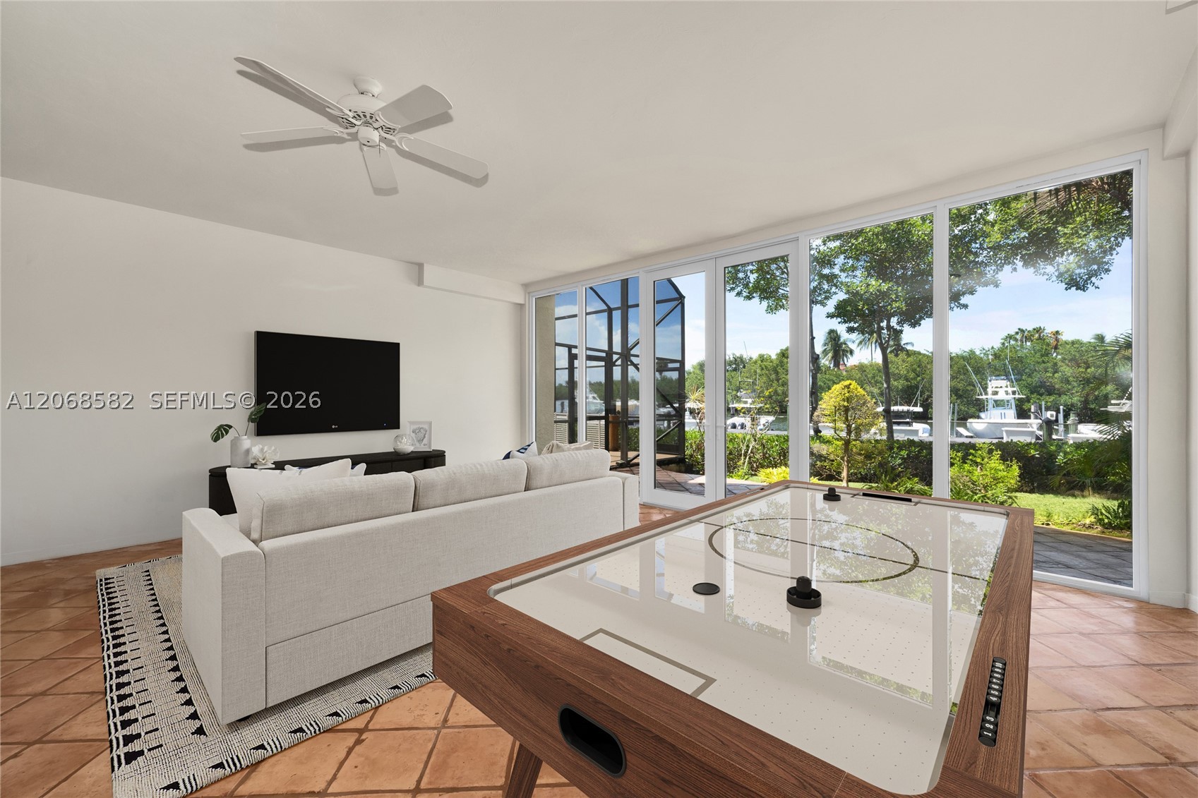 5996 Paradise Pt Dr Palmetto Bay, FL 33157