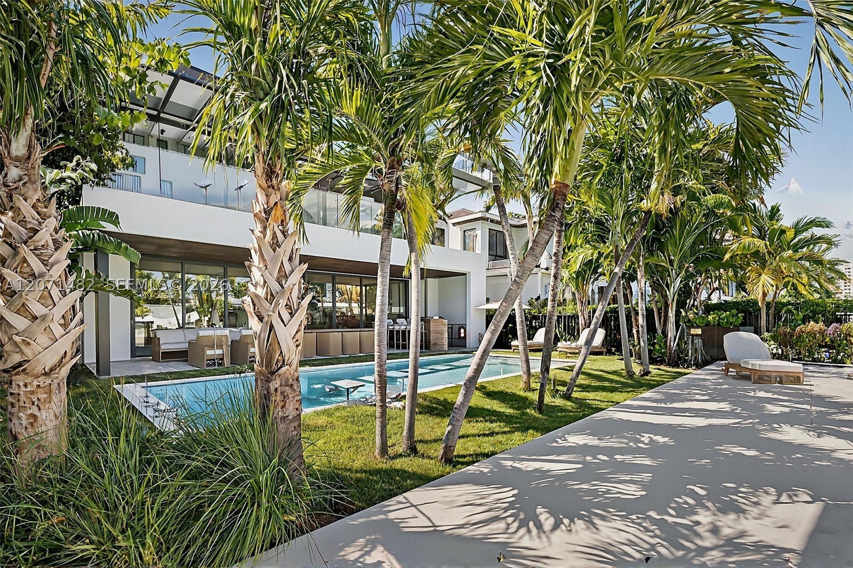 620 Solar Isle Dr Fort Lauderdale, FL 33301