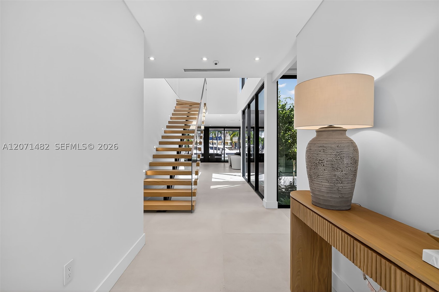 620 Solar Isle Dr Fort Lauderdale, FL 33301