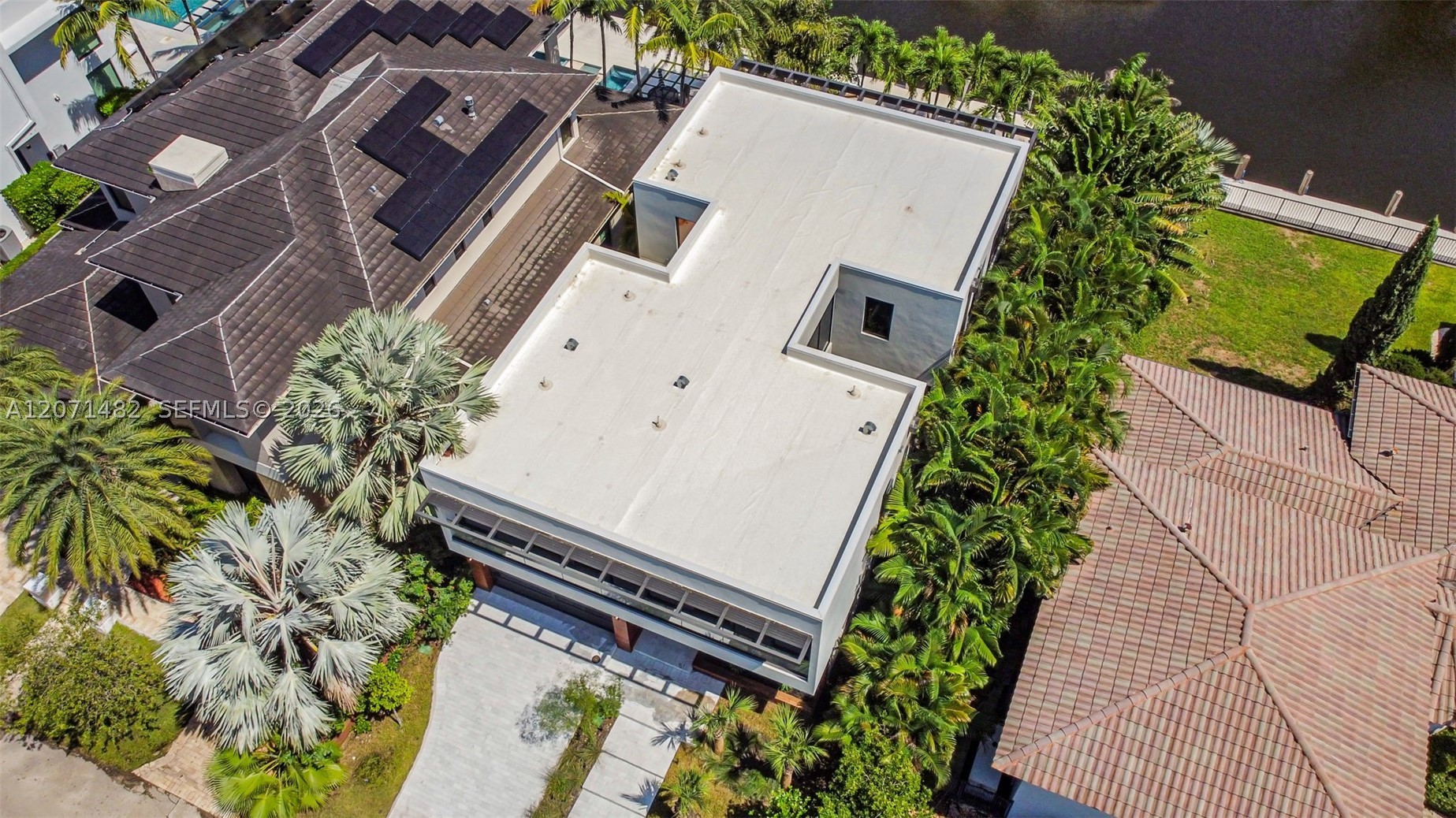 620 Solar Isle Dr Fort Lauderdale, FL 33301