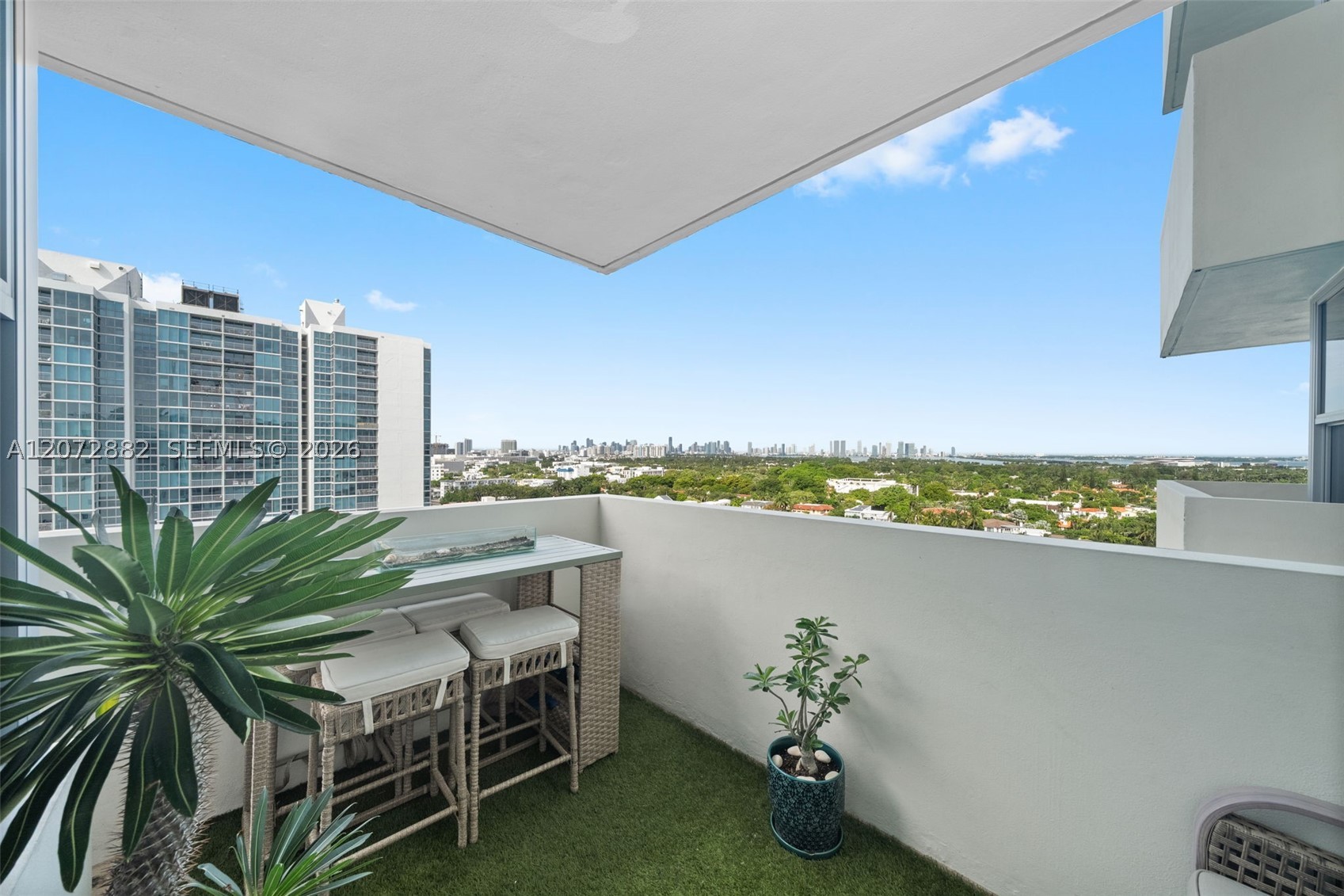 2899 Collins Ave #1624 Miami Beach, FL 33140
