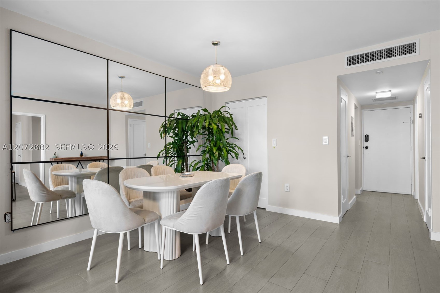 2899 Collins Ave #1624 Miami Beach, FL 33140