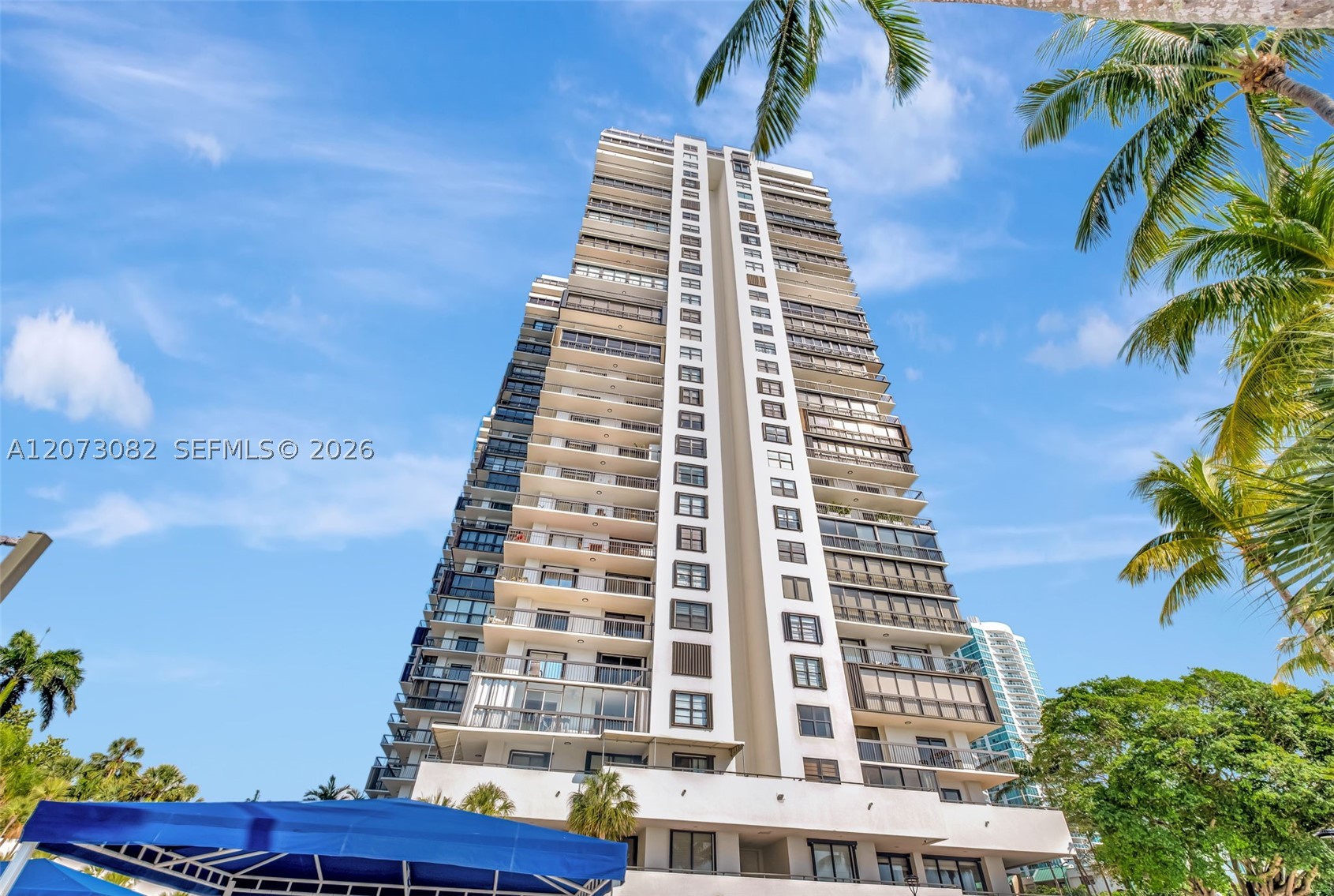 image Brickell Bay Club0