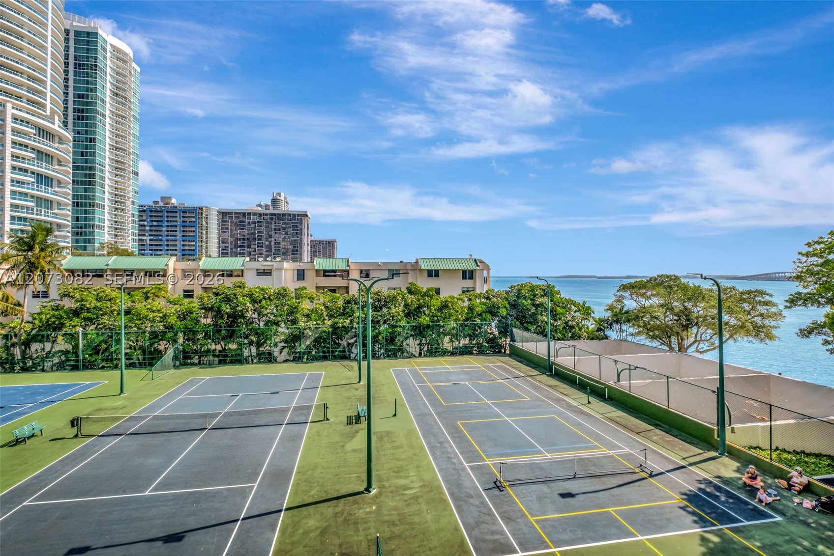 image Brickell Bay Club19