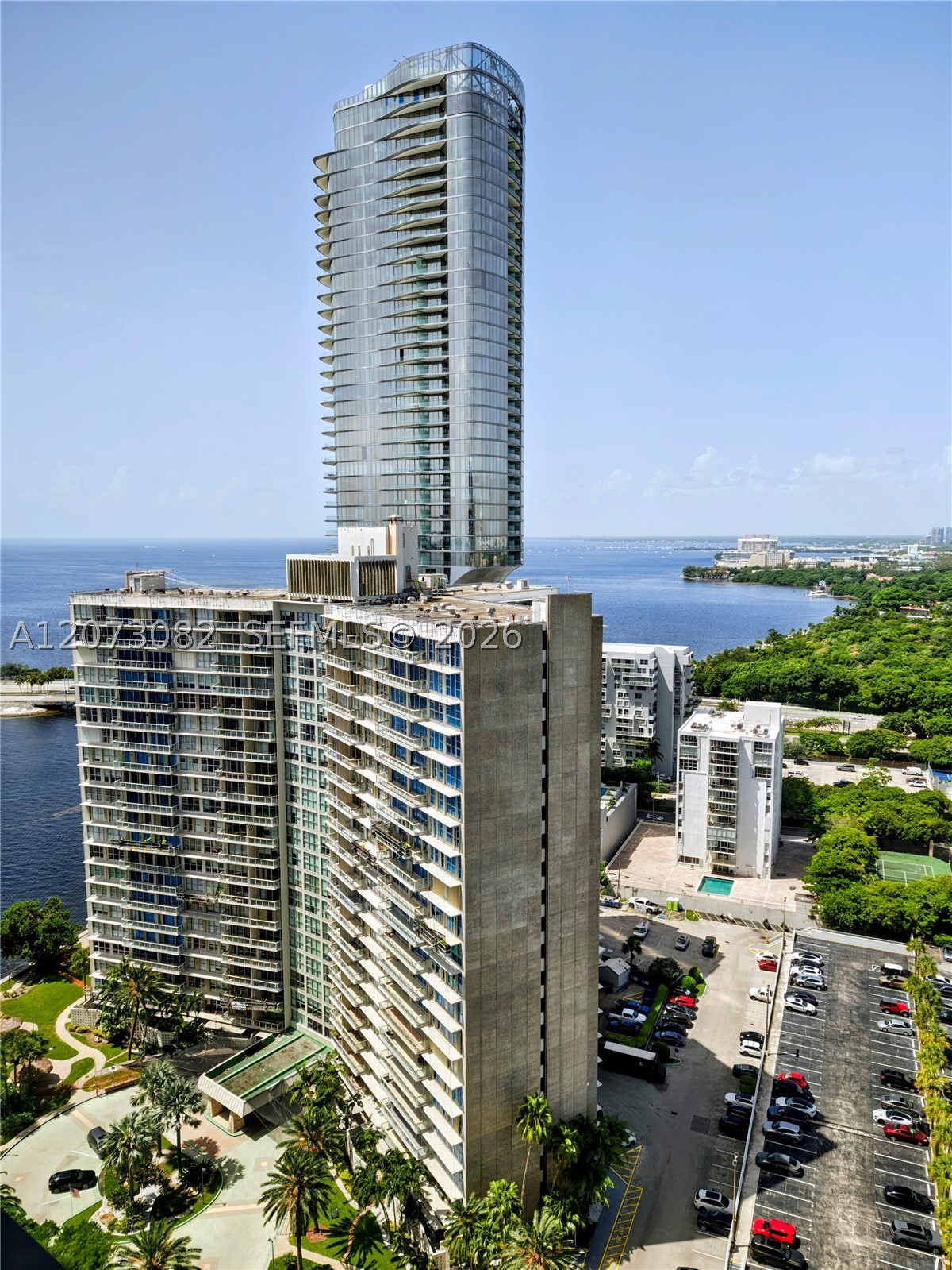 image Brickell Bay Club7