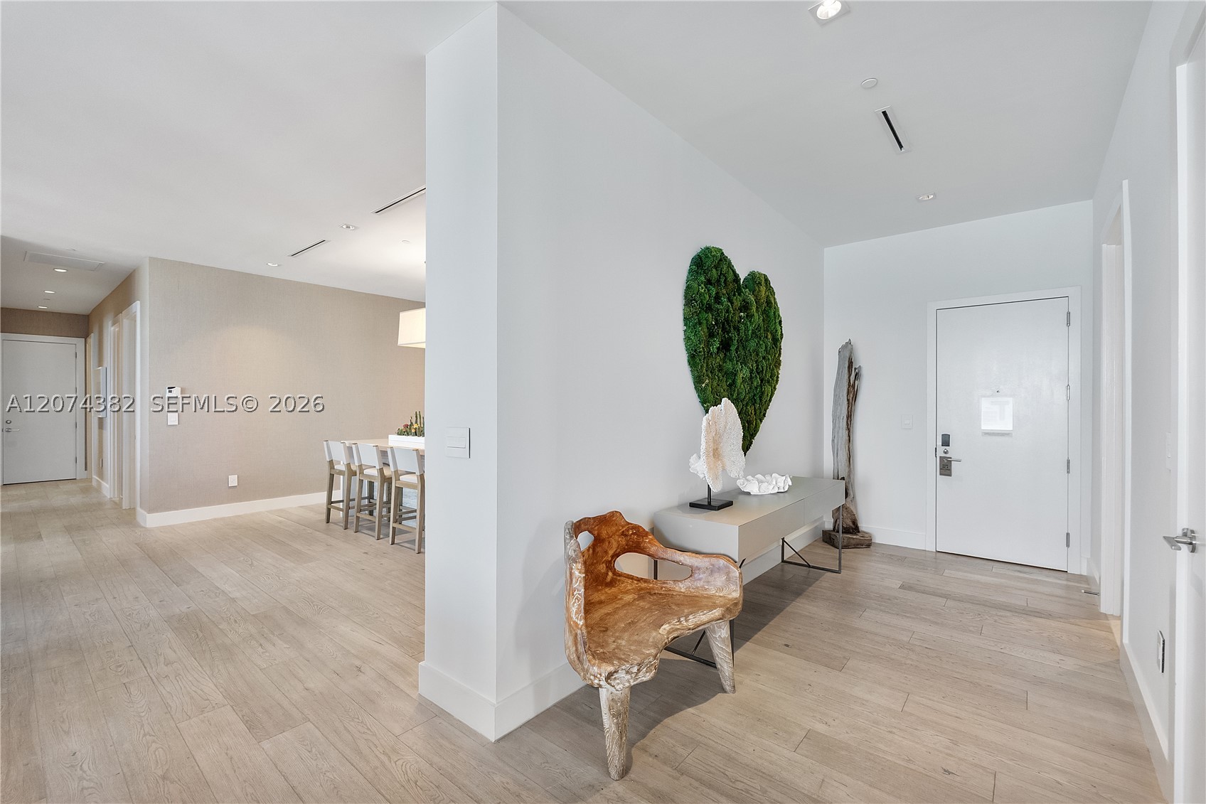 102 24th St #PH-1612 Miami Beach, FL 33139