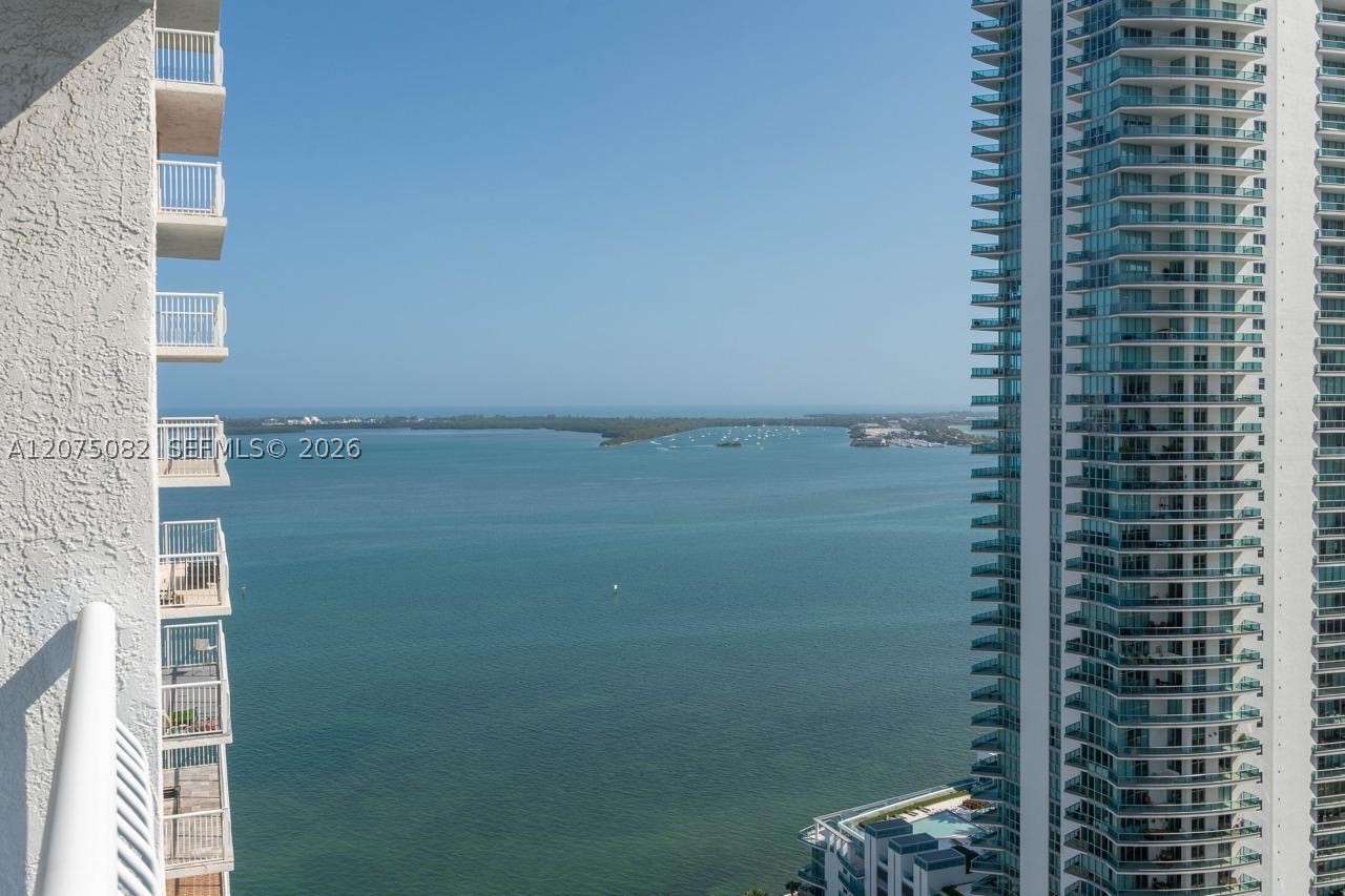 1200 Brickell Bay Dr #3207 Miami, FL 33131
