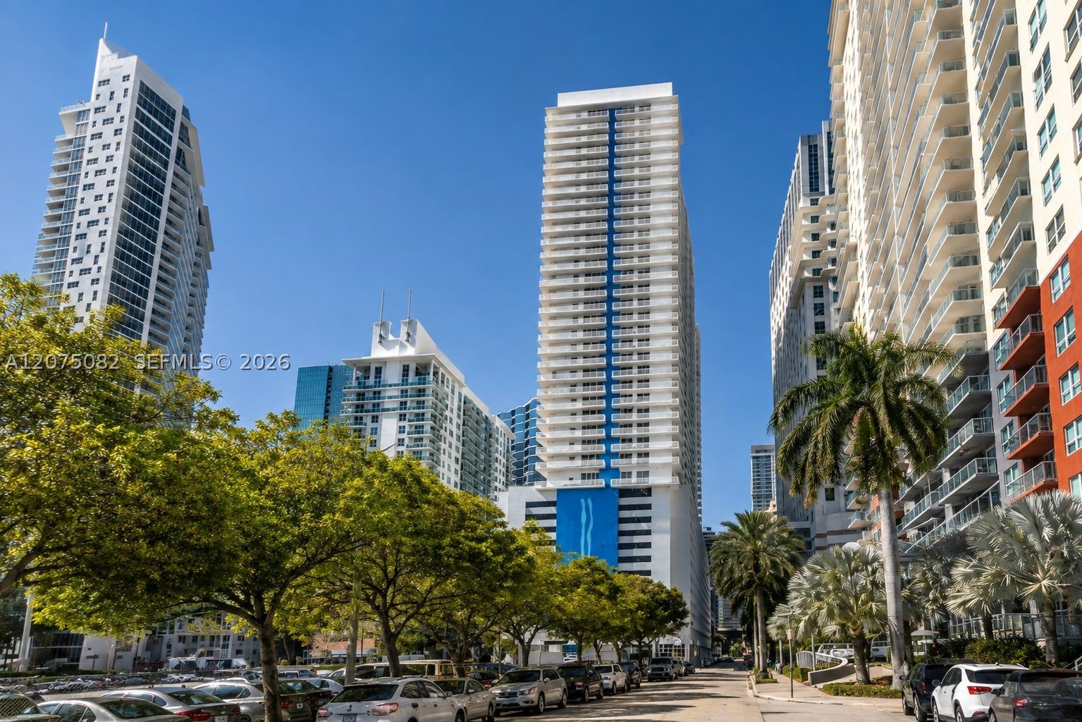 1200 Brickell Bay Dr #3207 Miami, FL 33131