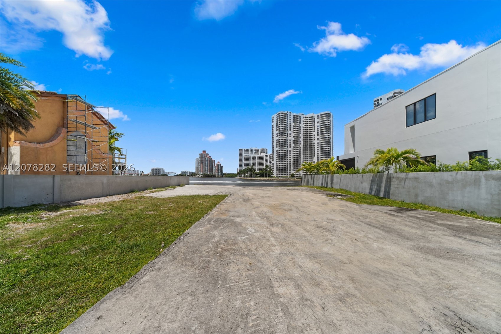 18970 N Bay Rd Sunny Isles Beach, FL 33160