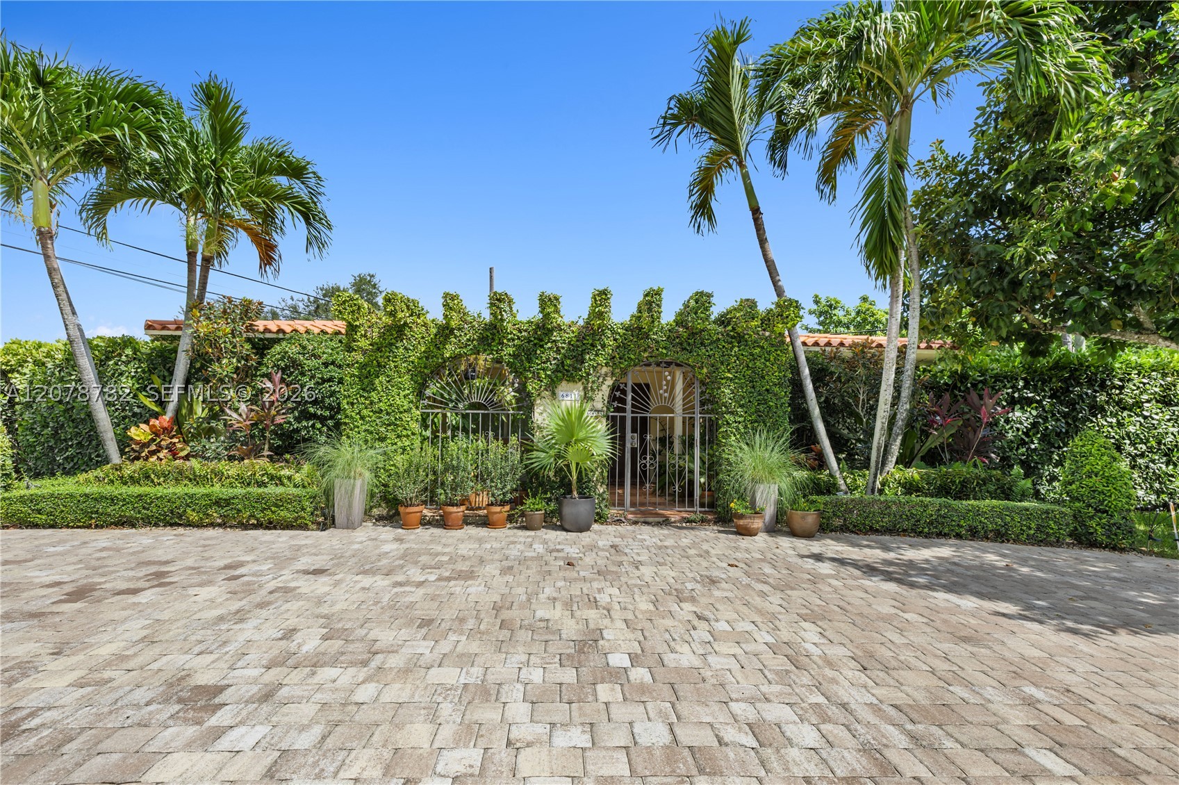 6811 SW 48th Ter Miami, FL 33155