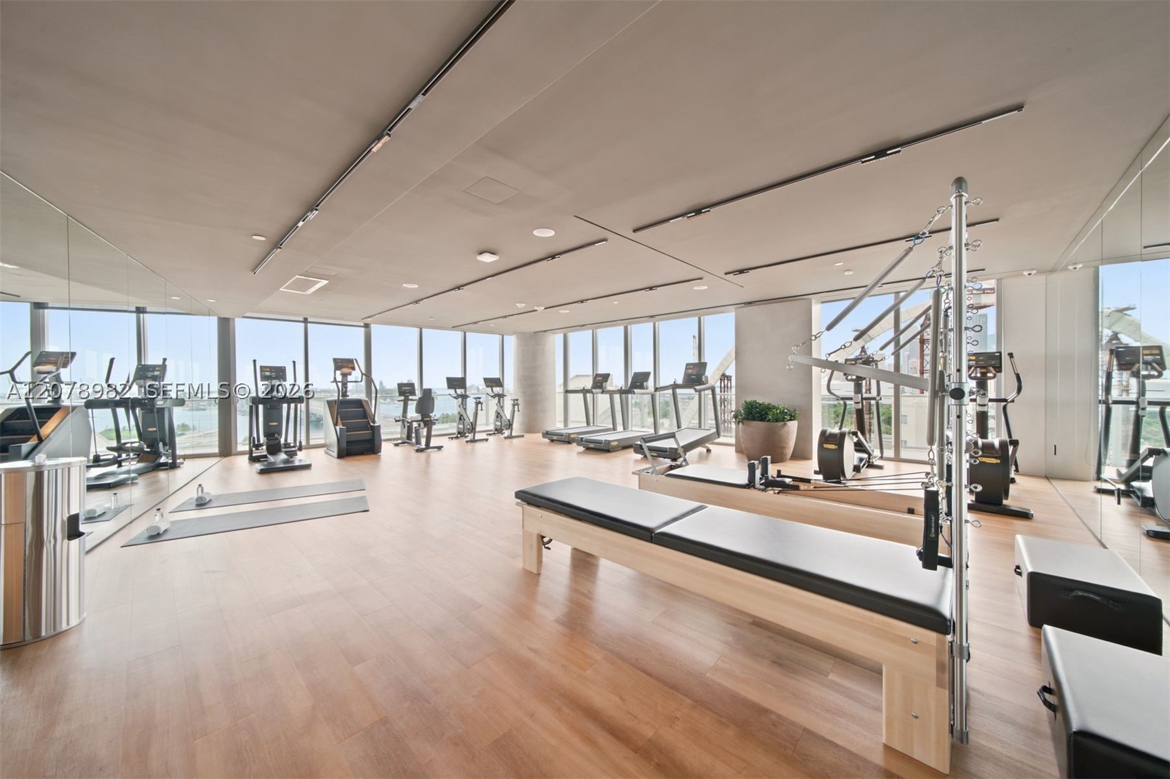 1400 Biscayne Blvd #505 Miami, FL 33132