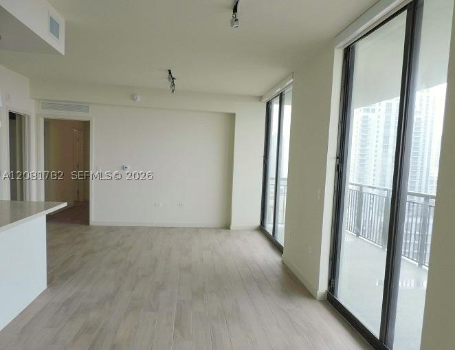 image Nine at Mary Brickell Village5