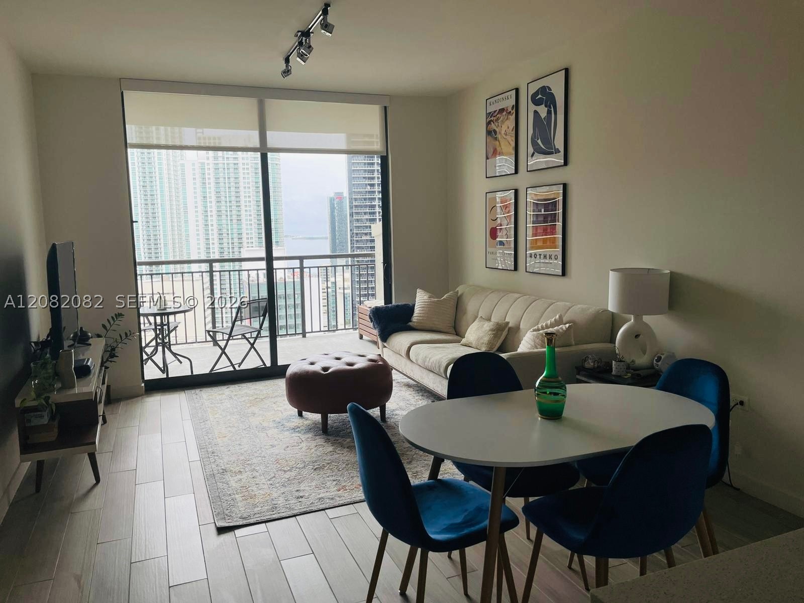 image Nine at Mary Brickell Village5