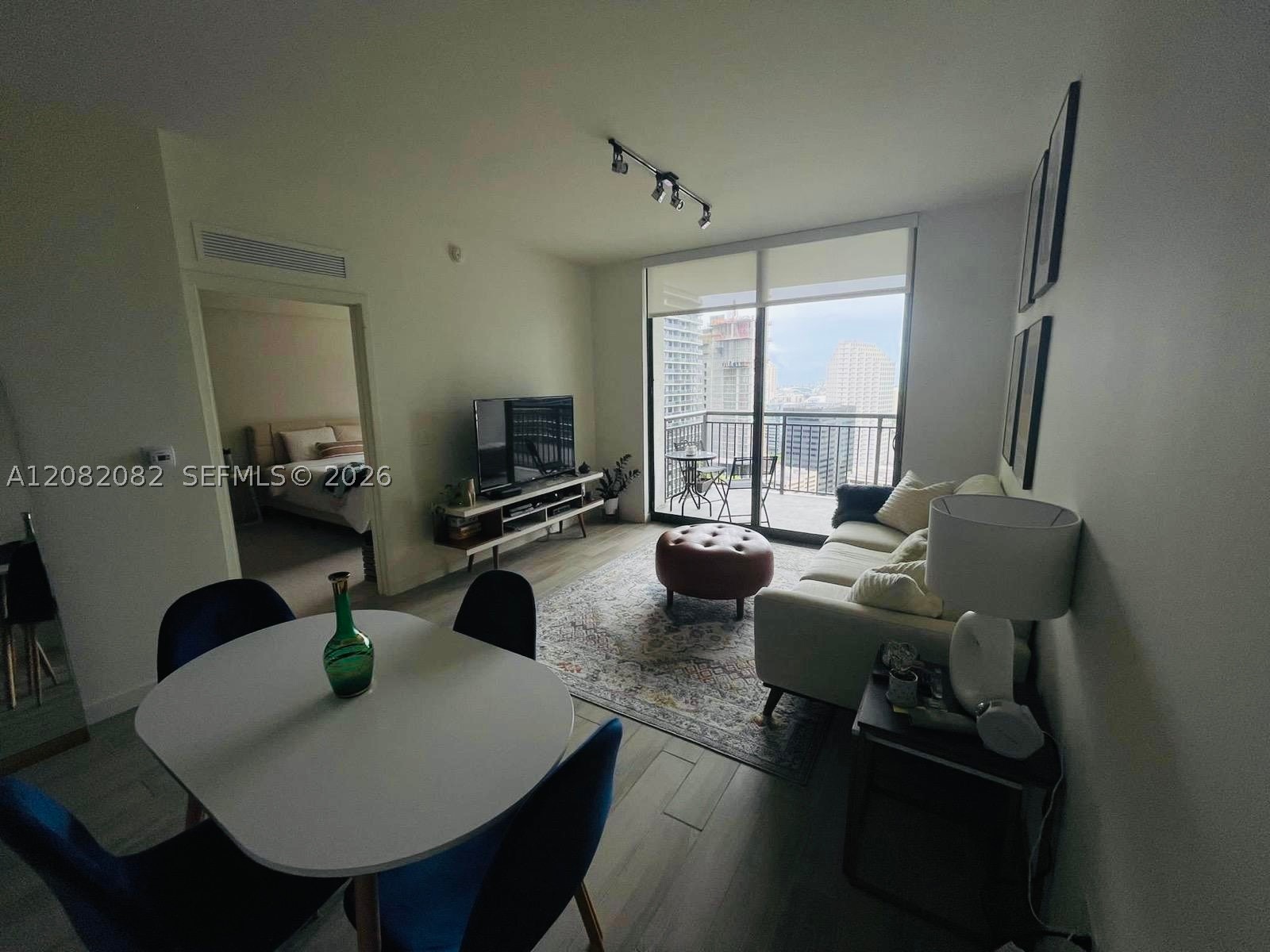 image Nine at Mary Brickell Village6