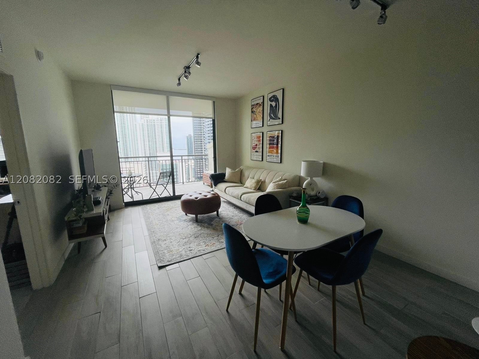 image Nine at Mary Brickell Village7