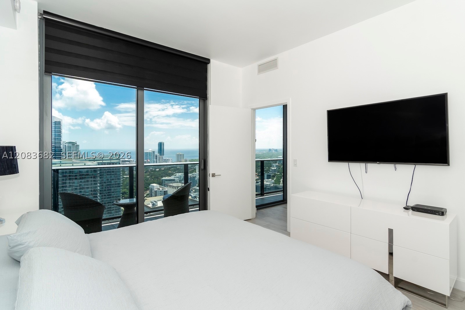 image Brickell Heights West17