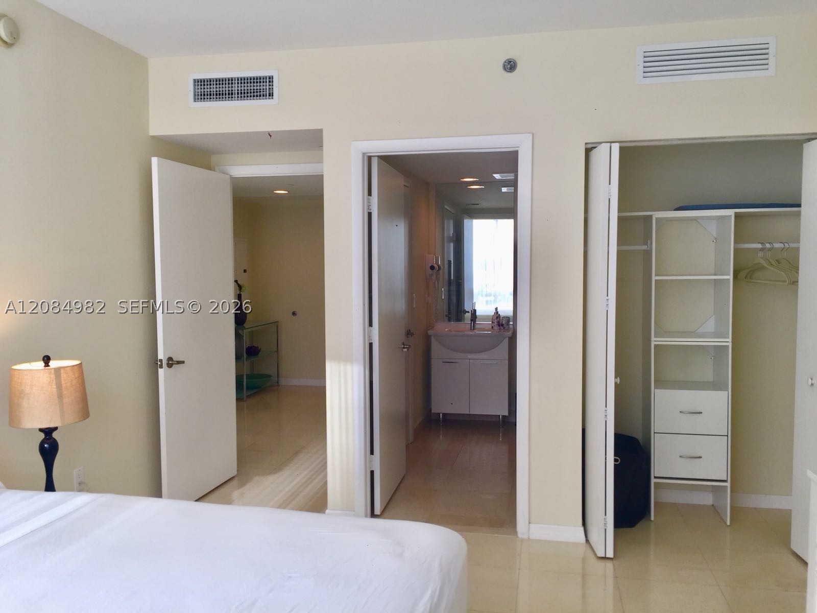 image Icon Brickell II35