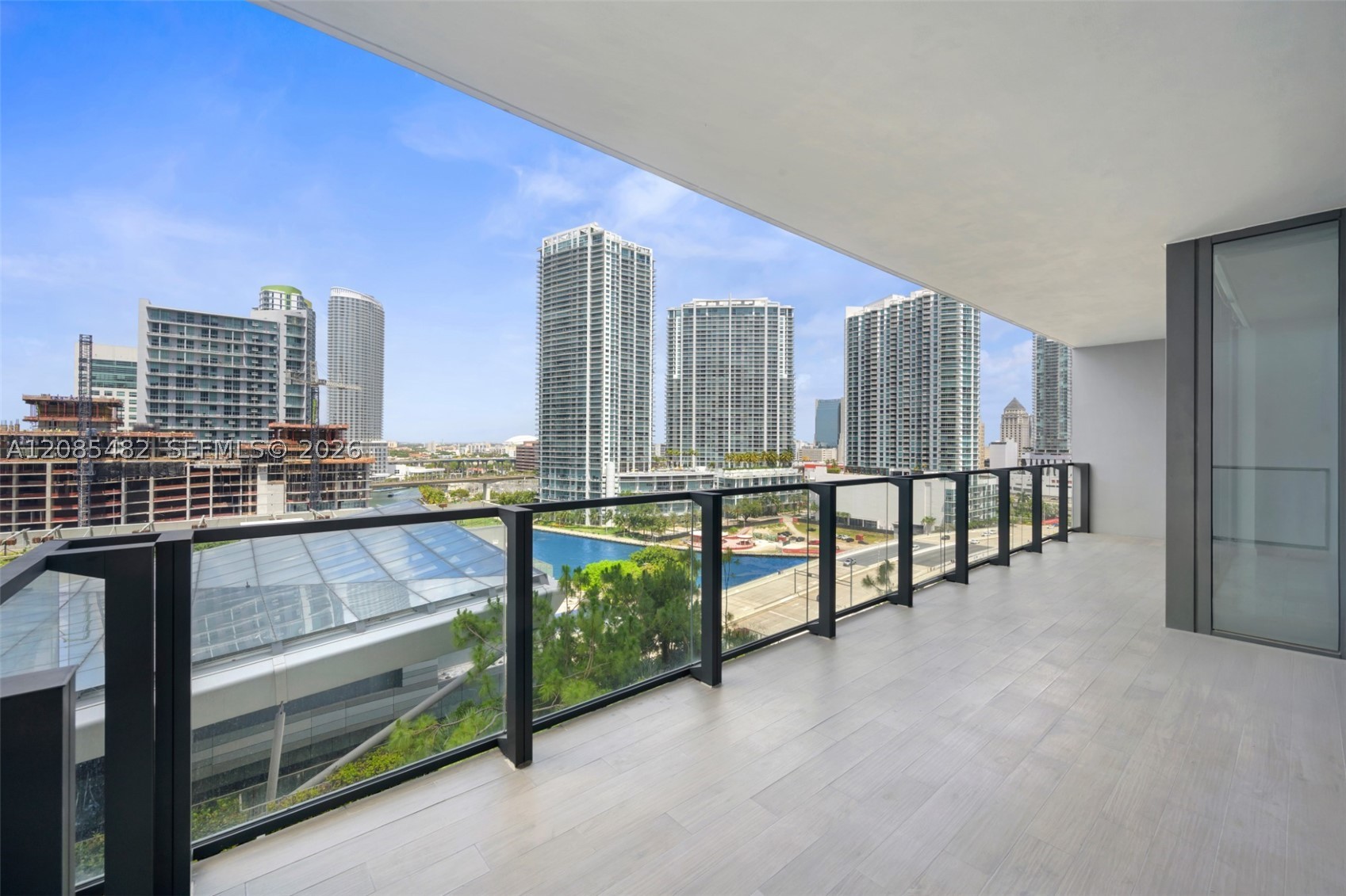 image Reach Brickell City Centre10