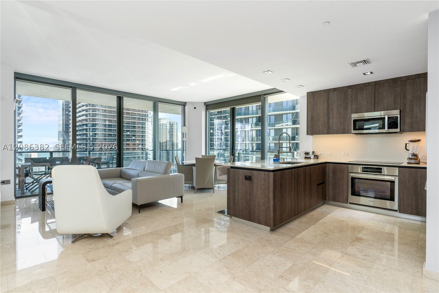 image Rise Brickell City Centre10