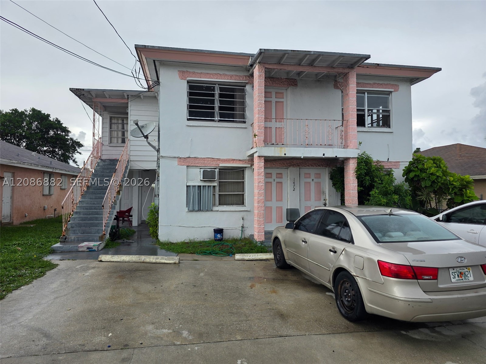 1424 W 34th St