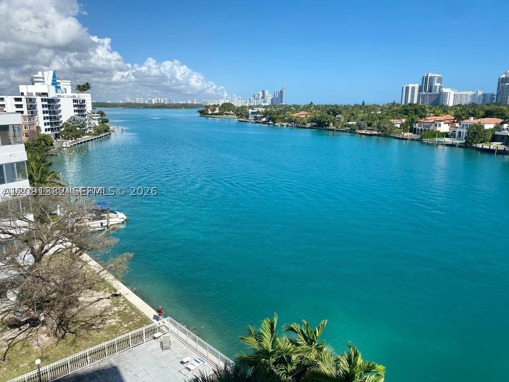 9821 E Bay Hbr Dr #703