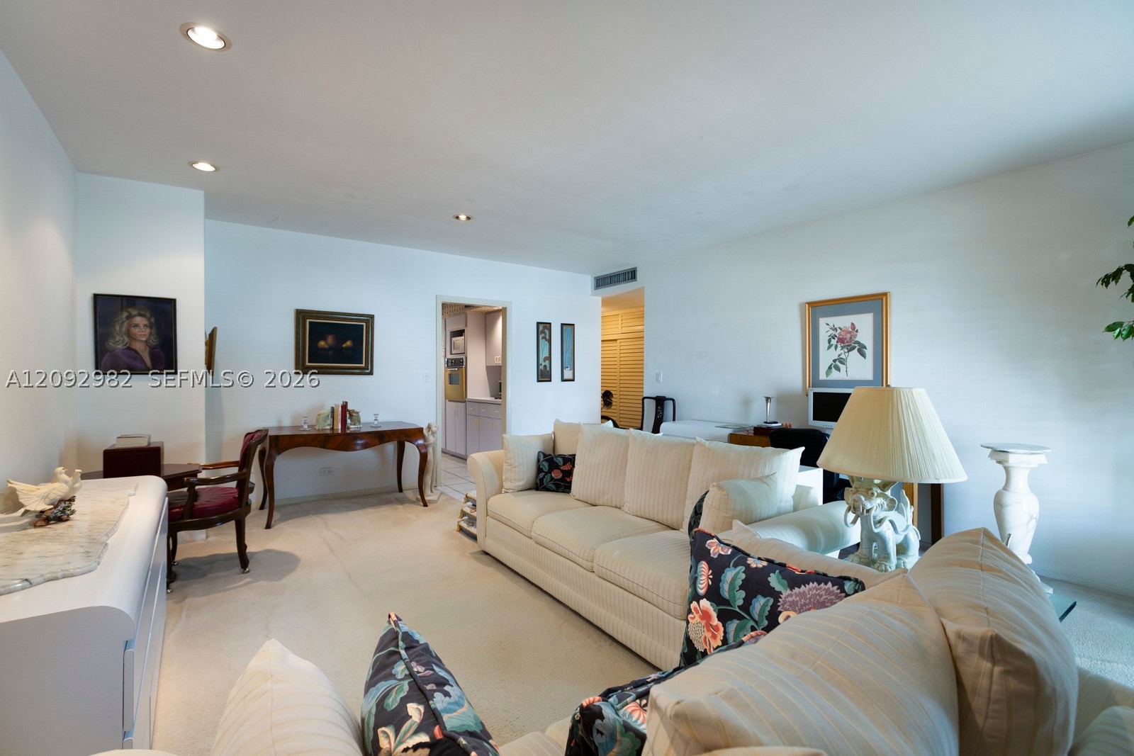 1408 Brickell Bay Dr #414